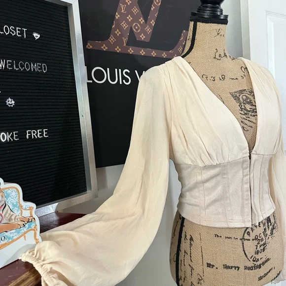 🆕Love X Design Long Sleeve Corset Top - Picture 7 of 16